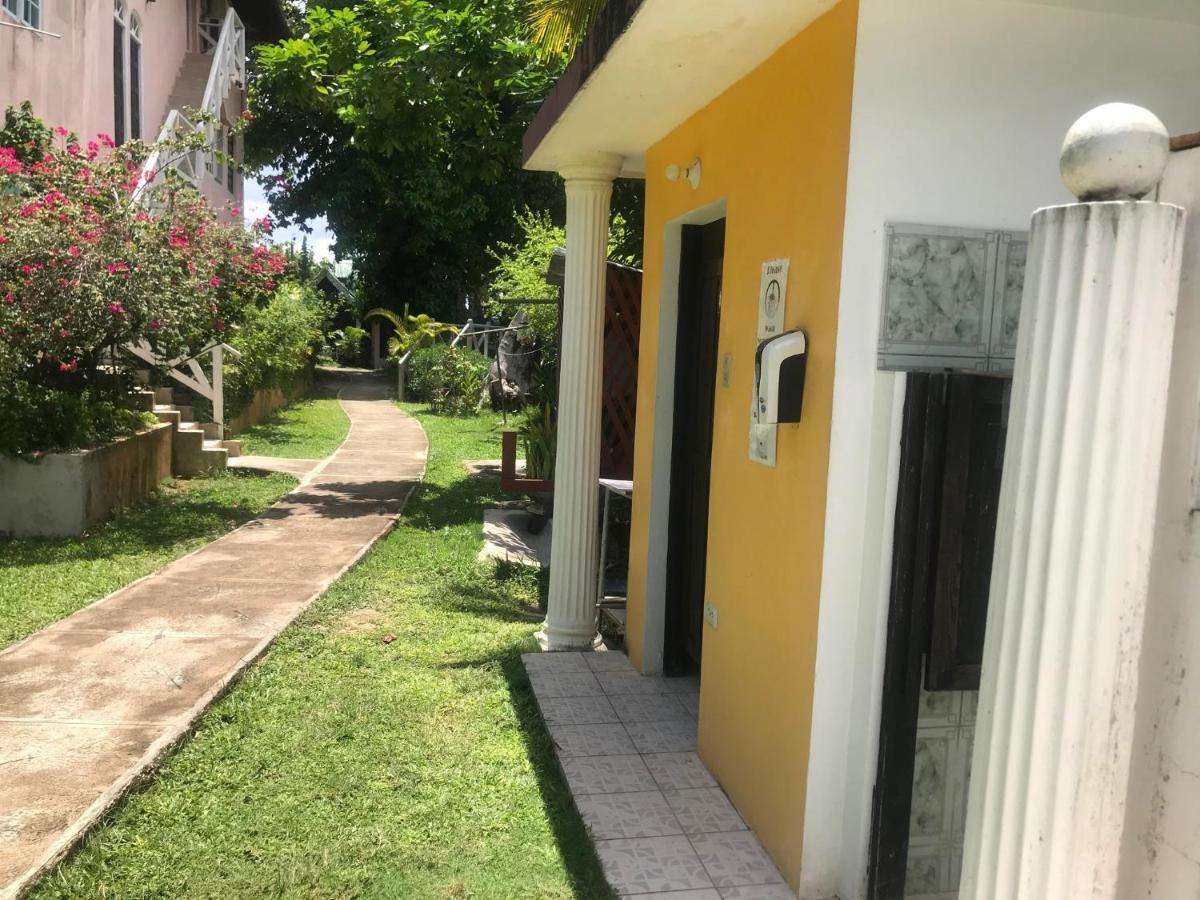 Secret Cabins At Firefly Beach Cottage Negril Luaran gambar